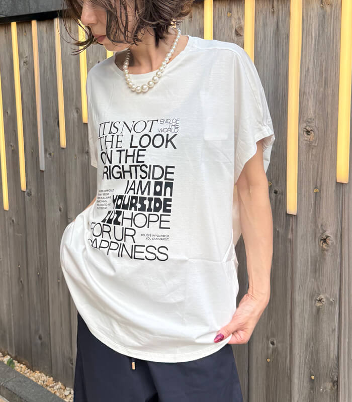 【SALE】【LUGIVA】後ろ袖ゴムメッセージロゴTシャツ■☆IT202481