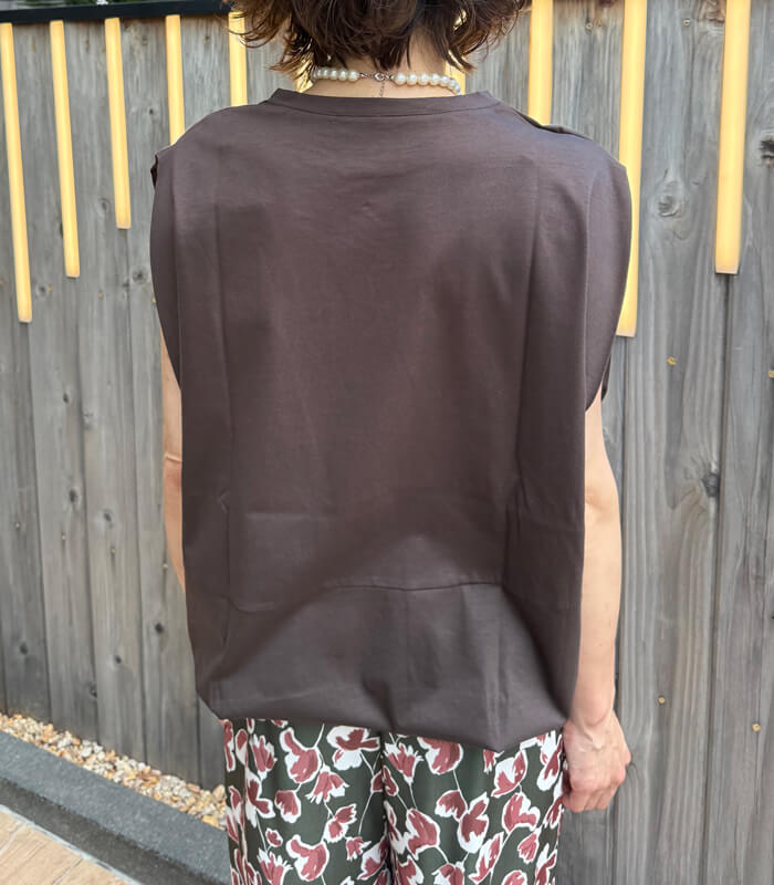 【SALE】【LUGIVA】ロゴショルダーノースリーブプルオーバー■☆IT202493