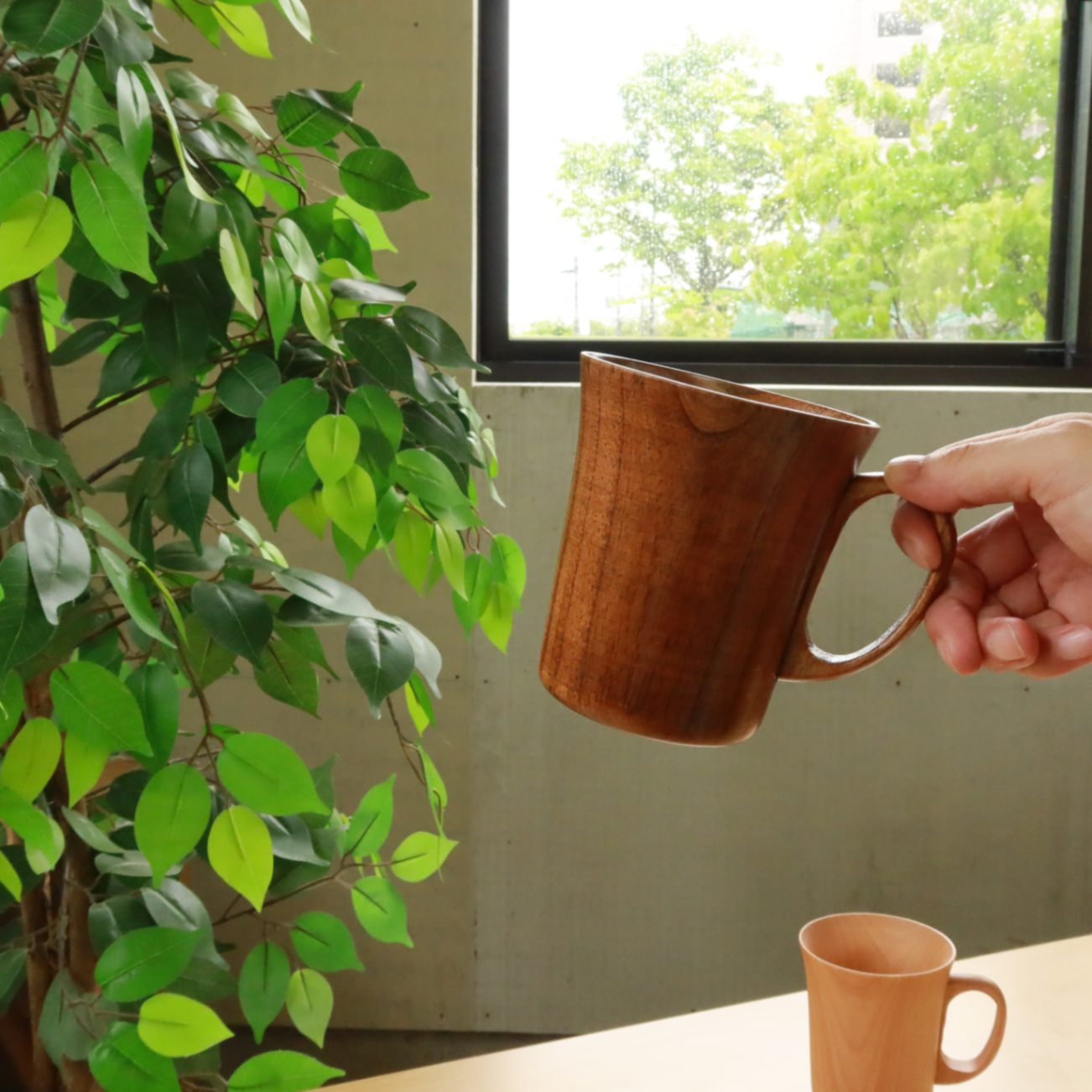 たっぷりサイズのおしゃれな木製マグカップ | すべての商品 | 木のお店