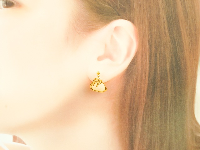 ゆらりイヤリング・ピアス 冬の雪うさぎ | 木製オリジナル商品,木製