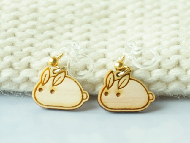 キラゆら！雪うさぎピアス ゆらりイヤリング・ピアス 冬の雪うさぎ | 木製オリジナル商品,木製