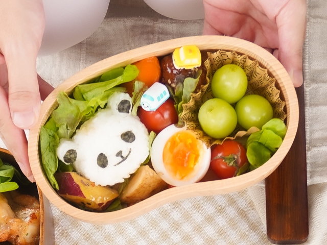 木のお豆型くりぬき弁当箱 ナチュラル | すべての商品 | 木のお