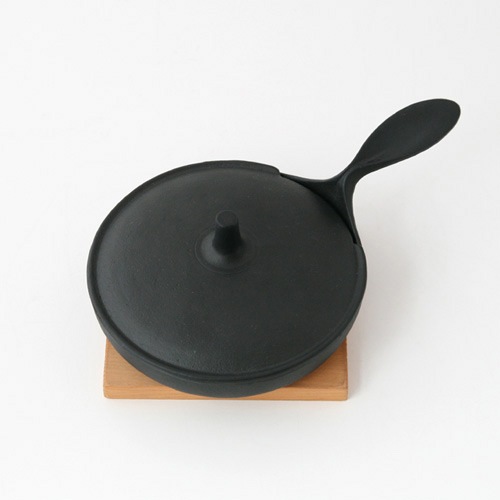 南部鉄器 盛栄堂 スキレット2点セット 内径9.8cm 蓋付 紙箱付 T723 南部鉄器 盛栄堂 スキレット2点セット 内径9.8cm 蓋付 紙箱付 T723