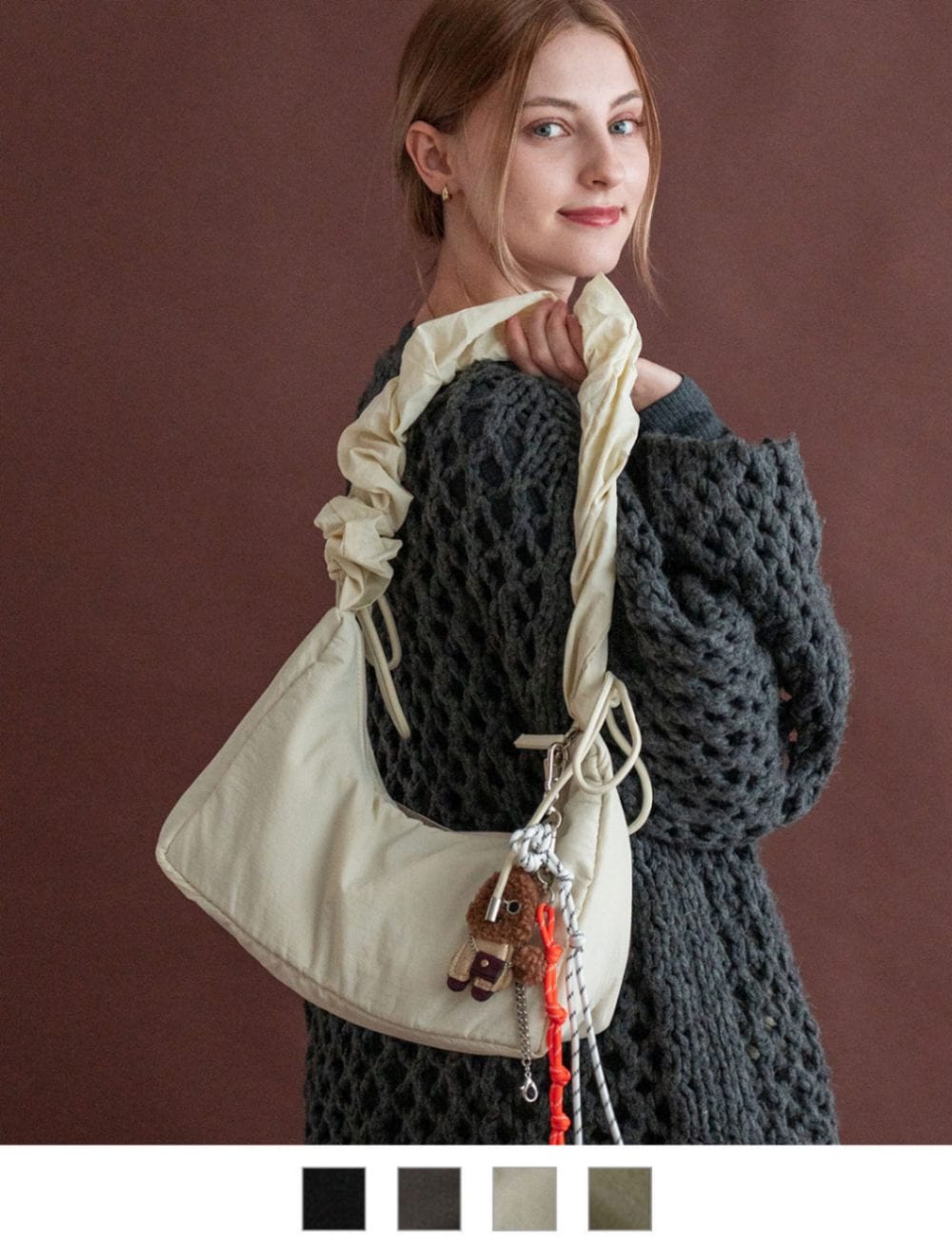 Rename  ドロスト ギャザーショルダーバッグ