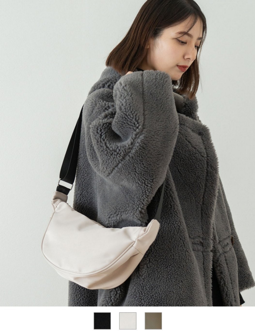 Rename  ハーフムーン クロスボディバッグ