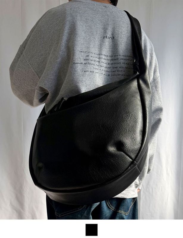 【 DEVICE 】 PUレザー ビッグ ショルダーバッグ メッセンジャーバッグ 大容量 A4 PC収納 ニュースペーパーバッグ 学生 通学バッグ メンズ レディース ユニセックス DSG25039