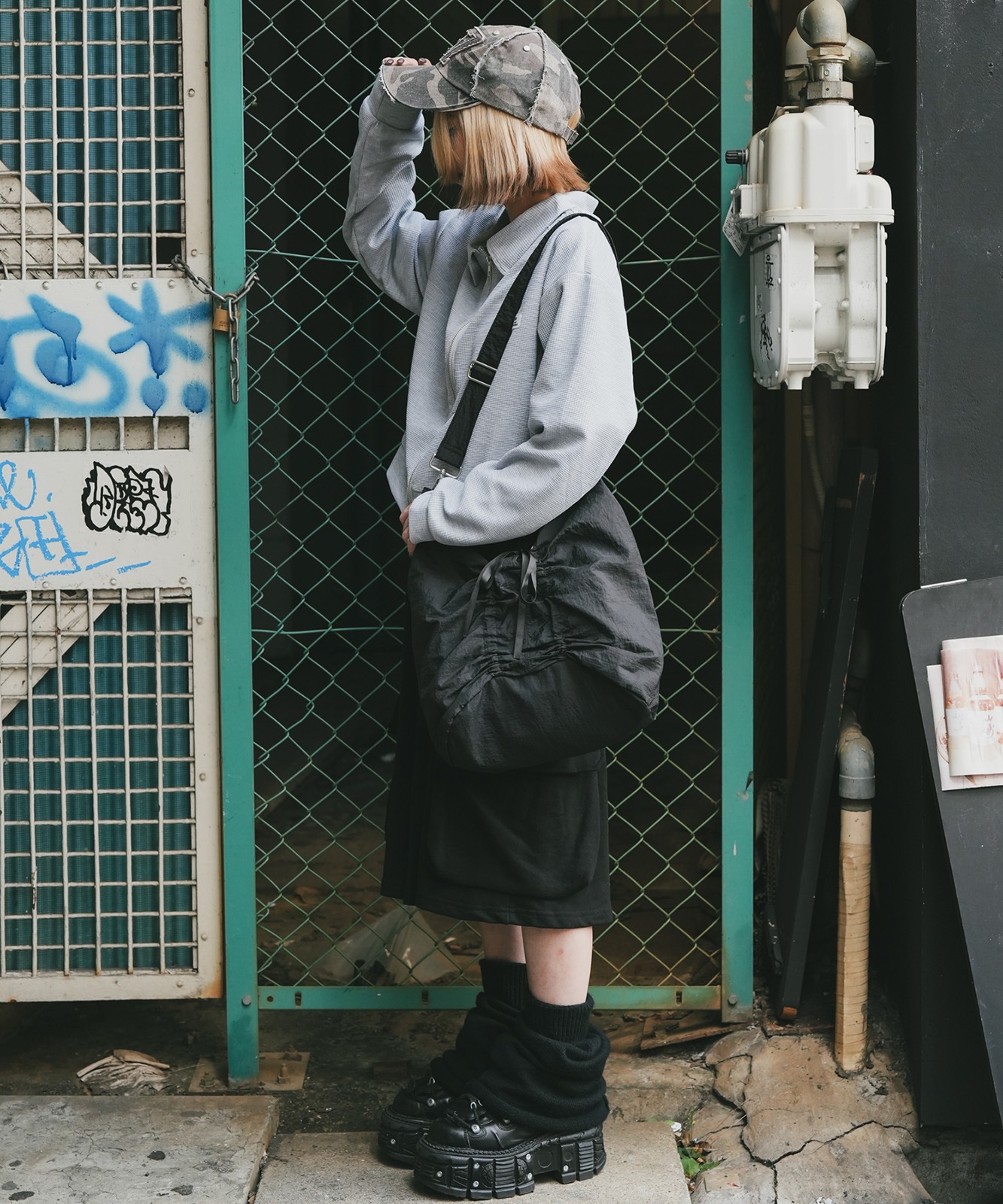 Rename リボン シャーリング バタフライ ギャザー ショルダー トートバッグ メンズ レディース