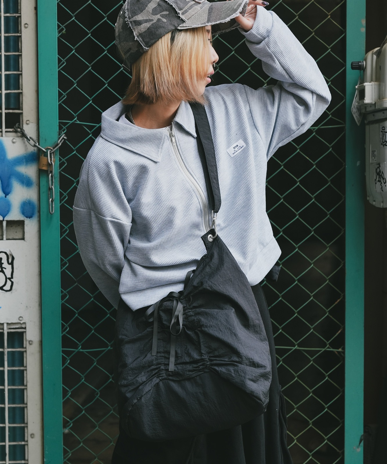 Rename リボン シャーリング バタフライ ギャザー ショルダー トートバッグ メンズ レディース