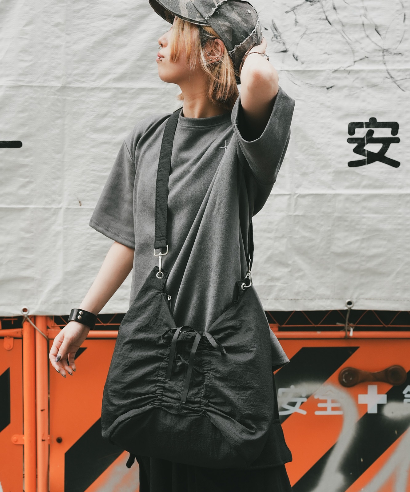 Rename リボン シャーリング バタフライ ギャザー ショルダー トートバッグ メンズ レディース