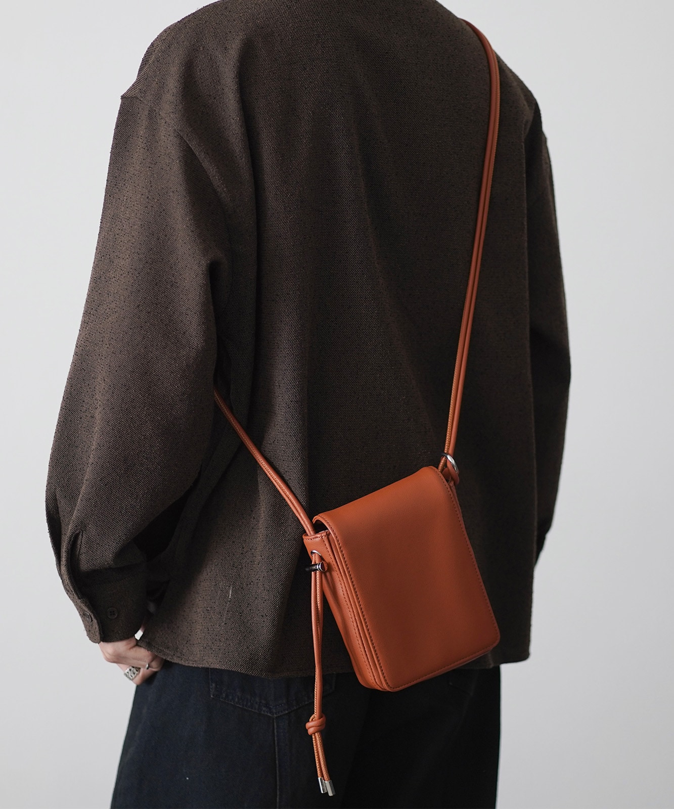 【 DEVICE × こーせコラボ 】Rename ミニスクエアショルダーバッグ メンズ レディース ユニセックス｜合皮 フェイクレザー 斜めがけ 小さめ 軽量 おしゃれ トレンドバッグ ミニショルダー