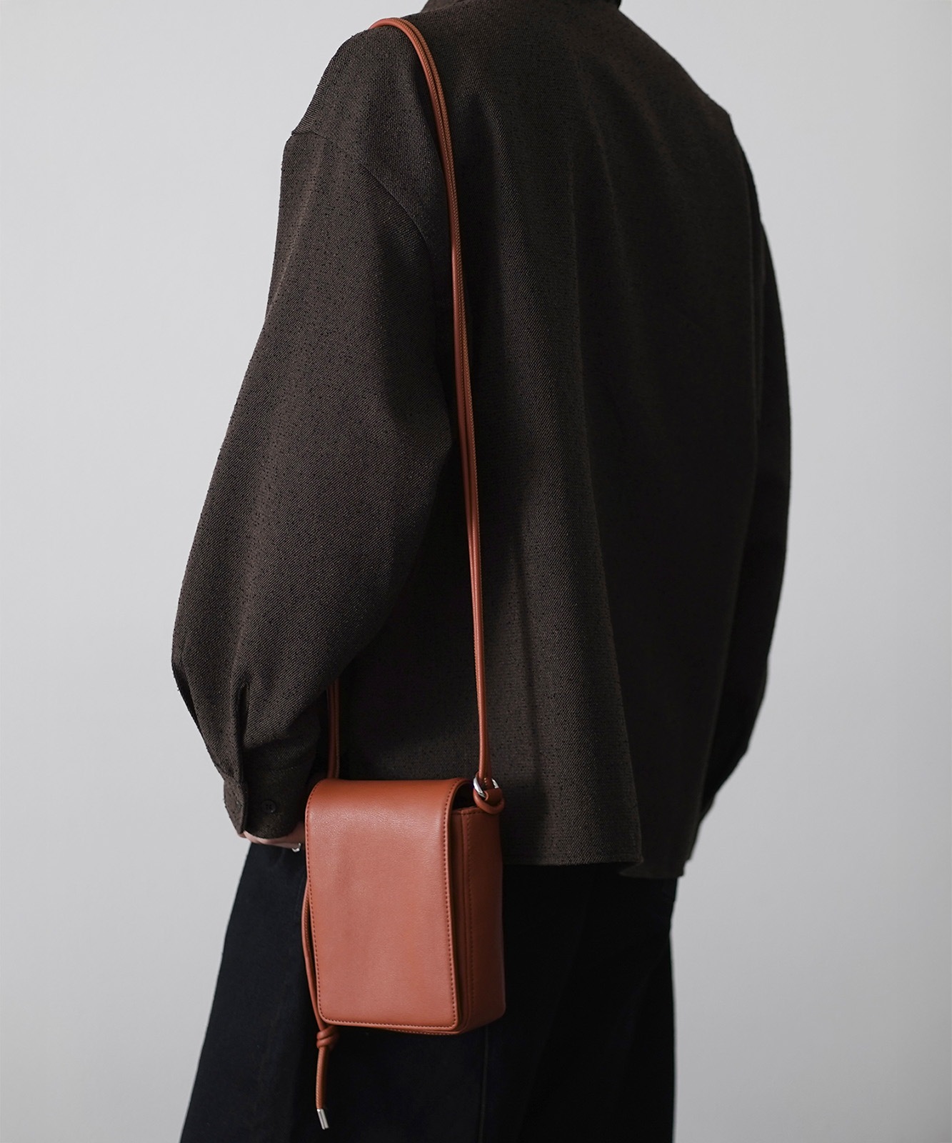 【 DEVICE × こーせコラボ 】Rename ミニスクエアショルダーバッグ メンズ レディース ユニセックス｜合皮 フェイクレザー 斜めがけ 小さめ 軽量 おしゃれ トレンドバッグ ミニショルダー