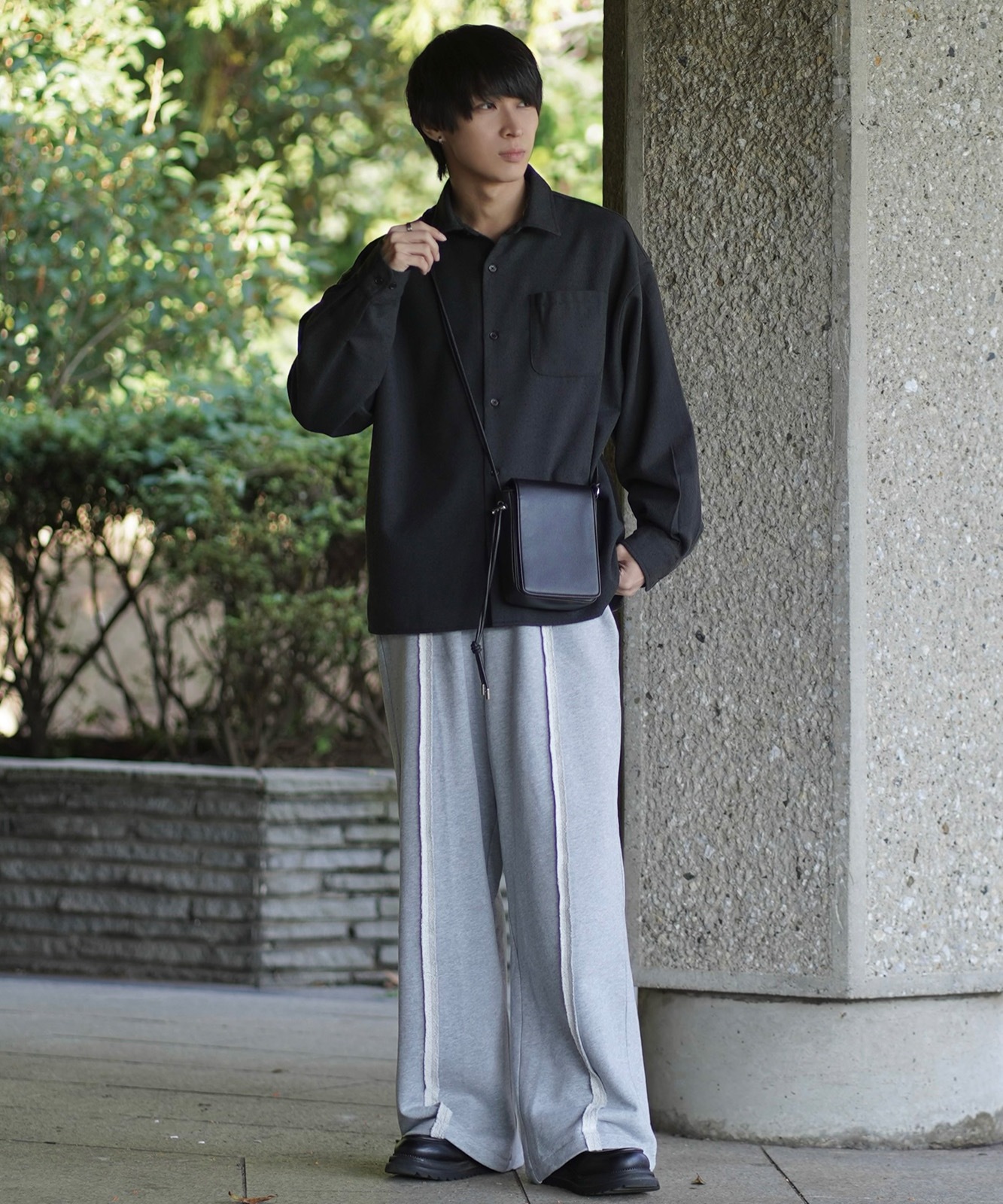 【 DEVICE × こーせコラボ 】Rename ミニスクエアショルダーバッグ メンズ レディース ユニセックス｜合皮 フェイクレザー 斜めがけ 小さめ 軽量 おしゃれ トレンドバッグ ミニショルダー