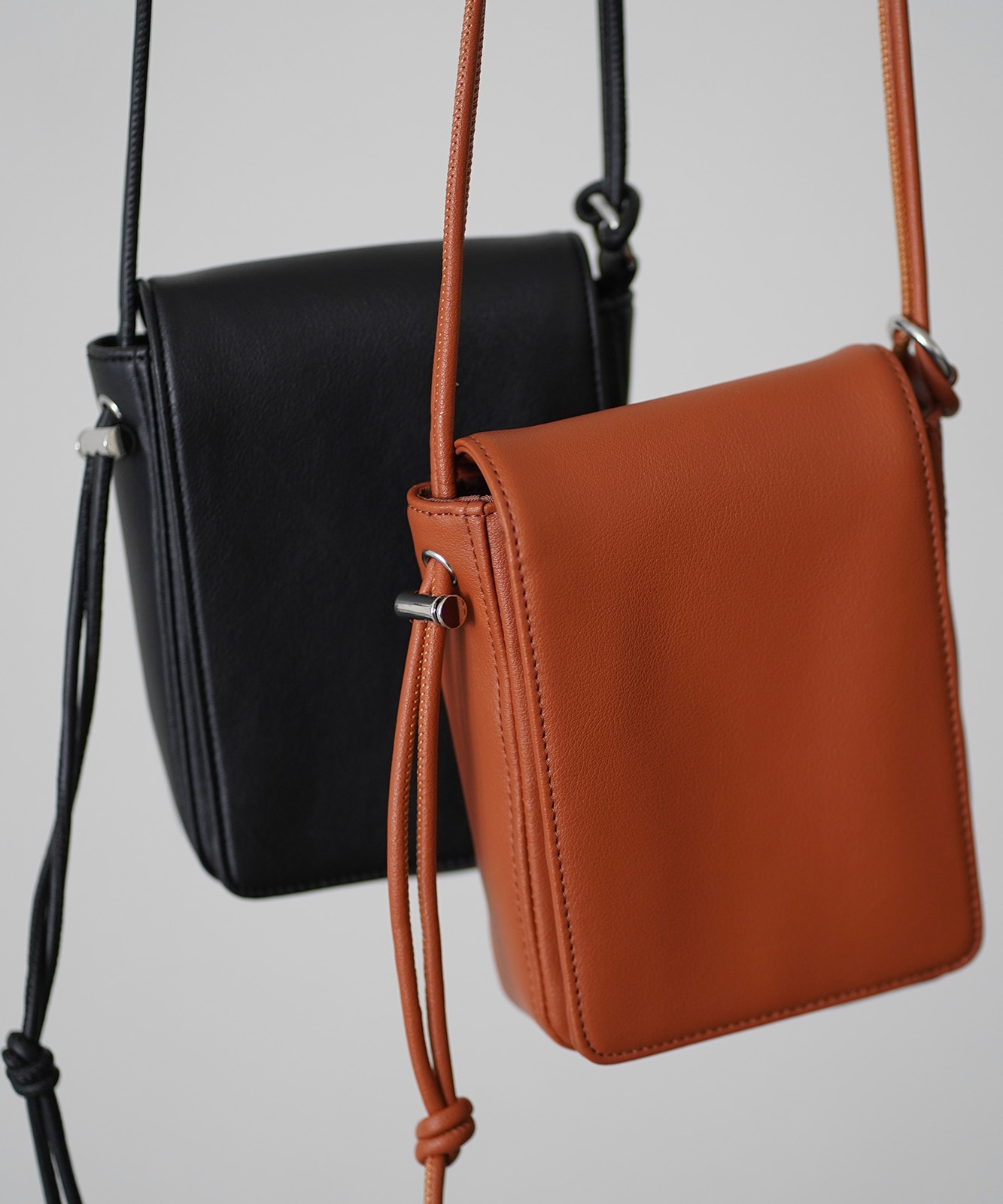 【 DEVICE × こーせコラボ 】Rename ミニスクエアショルダーバッグ メンズ レディース ユニセックス｜合皮 フェイクレザー 斜めがけ 小さめ 軽量 おしゃれ トレンドバッグ ミニショルダー