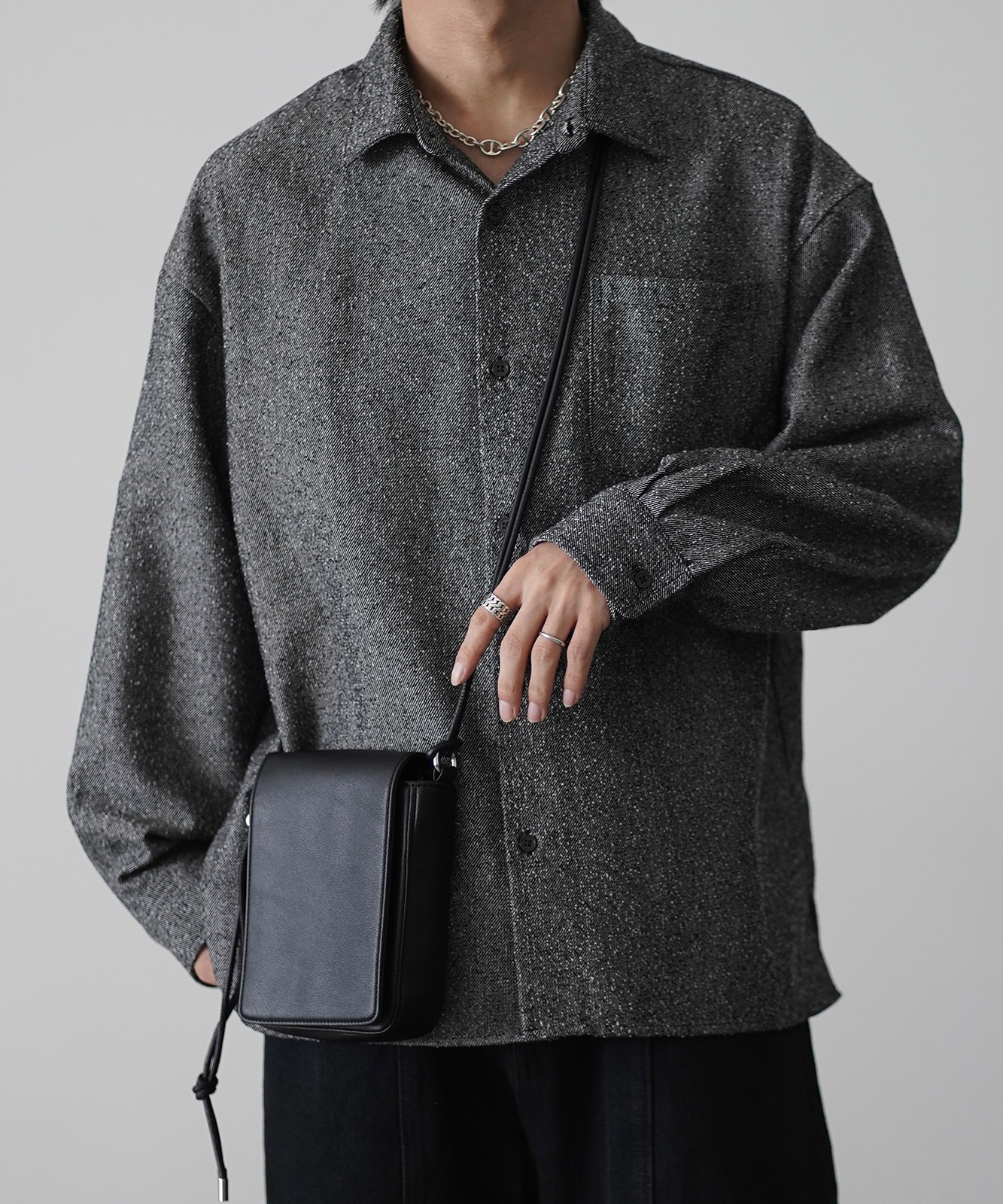 【 DEVICE × こーせコラボ 】Rename ミニスクエアショルダーバッグ メンズ レディース ユニセックス｜合皮 フェイクレザー 斜めがけ 小さめ 軽量 おしゃれ トレンドバッグ ミニショルダー