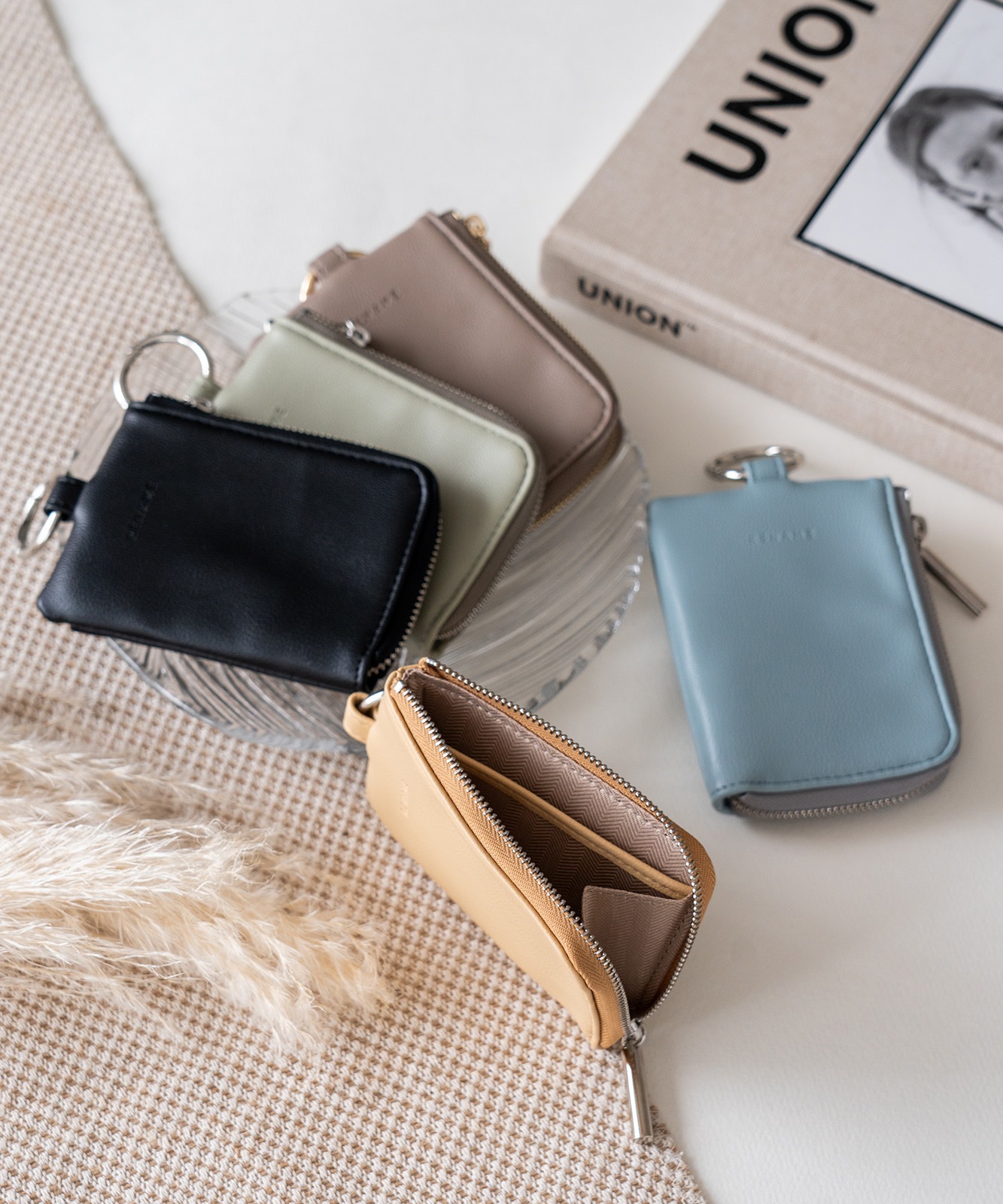 Rename  マルチ コインケース