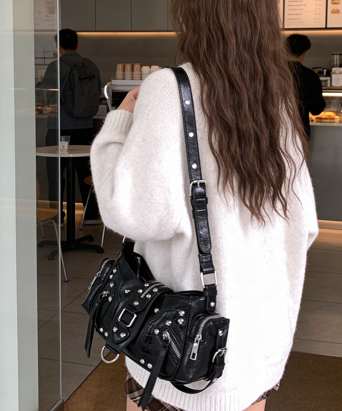 【 DEVICE select 】 スタッズ ベルト Y2K ショルダーバッグ メンズ レディース 韓国 ファッション TA1394B