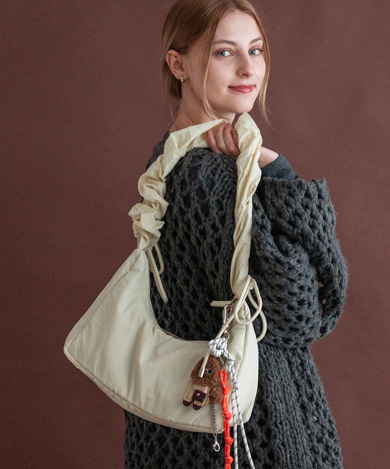 Rename  ドロスト ギャザーショルダーバッグ