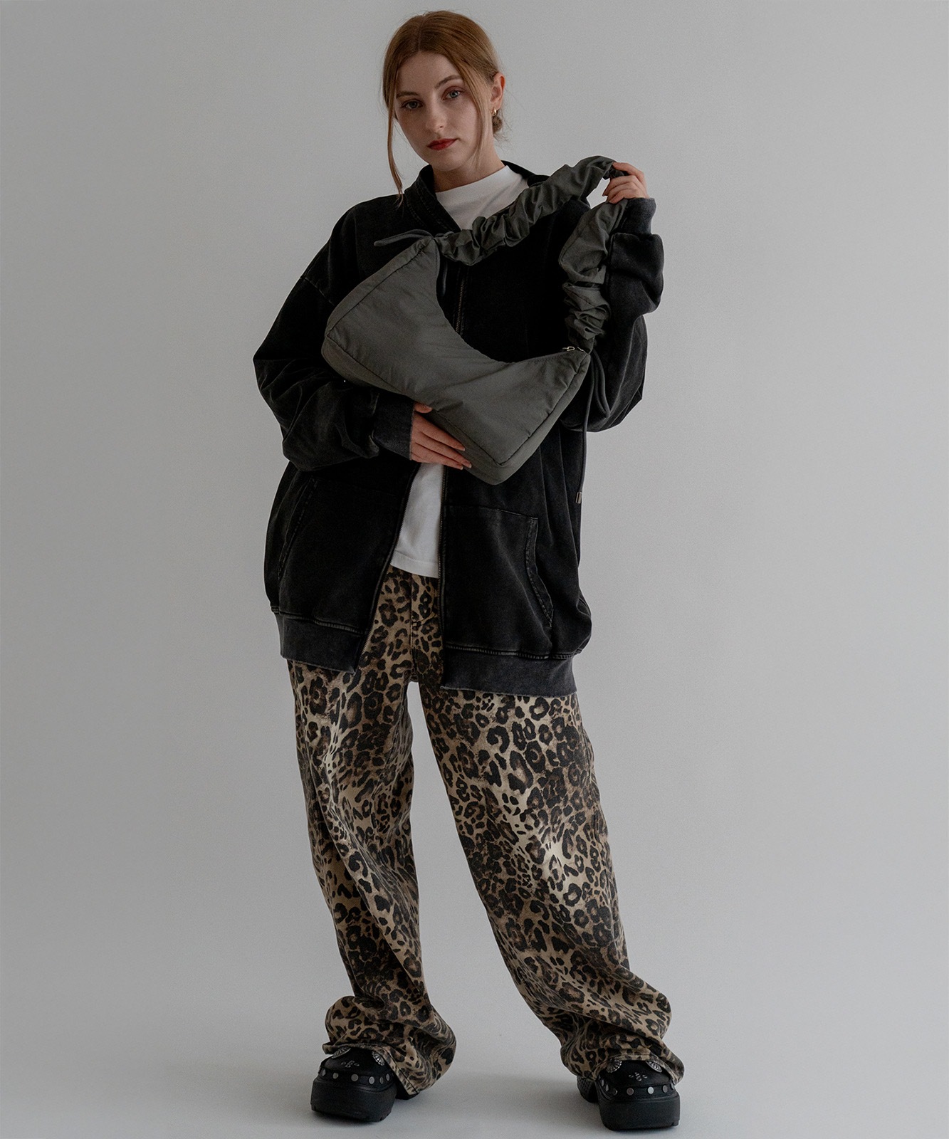 Rename  ドロスト ギャザーショルダーバッグ