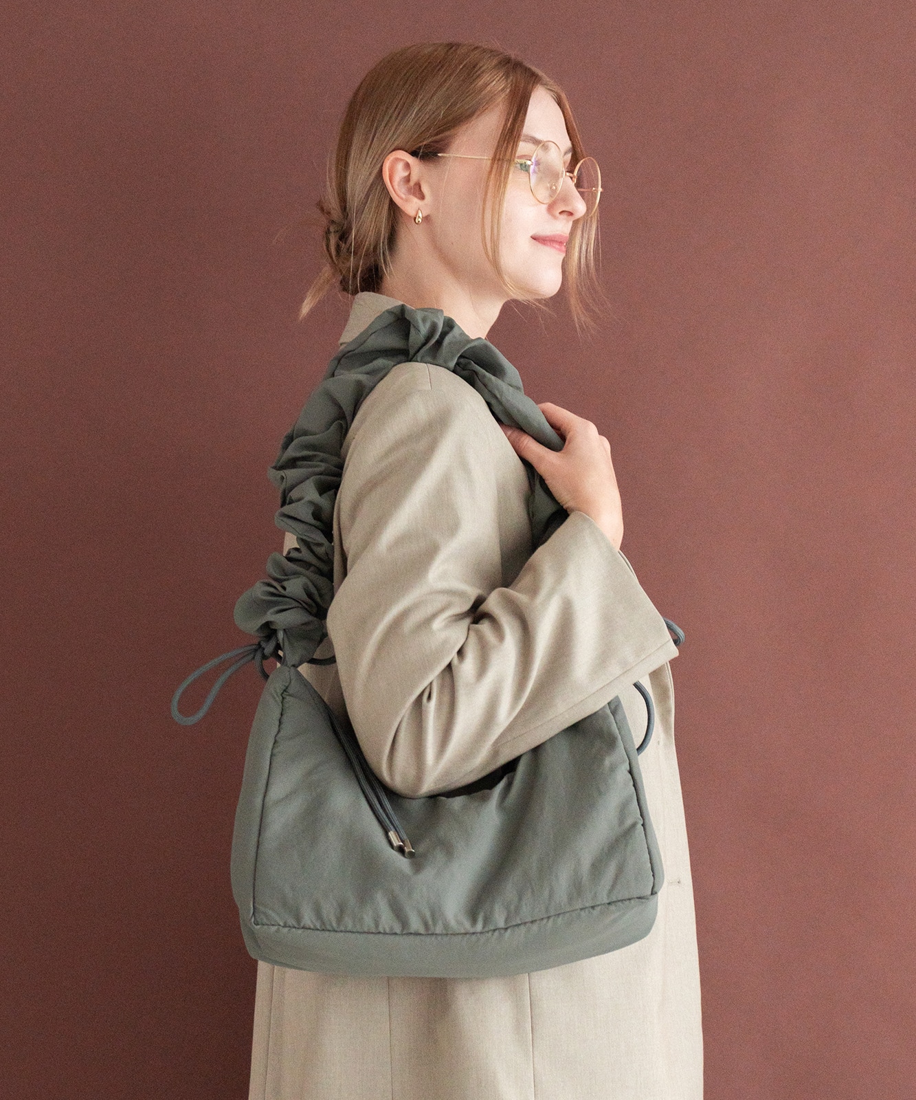 Rename  ドロスト ギャザーショルダーバッグ