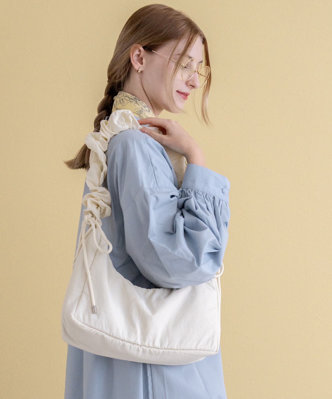 Rename  ドロスト ギャザーショルダーバッグ