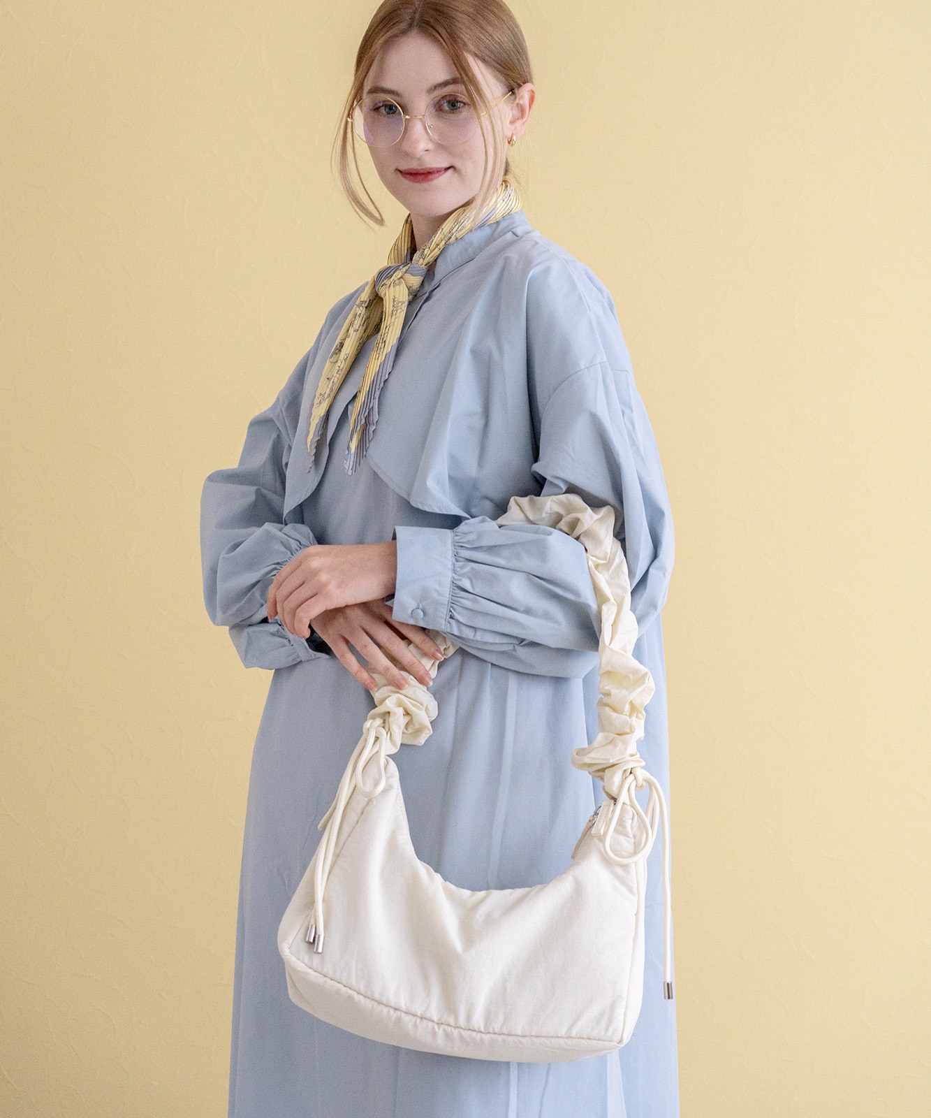 Rename  ドロスト ギャザーショルダーバッグ