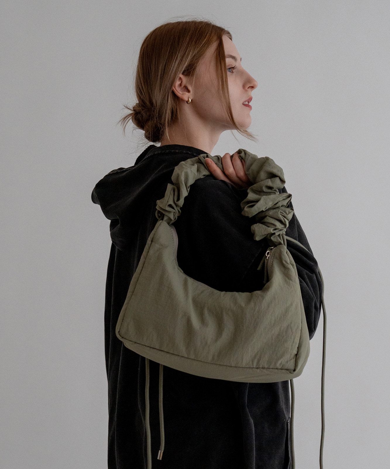 Rename  ドロスト ギャザーショルダーバッグ