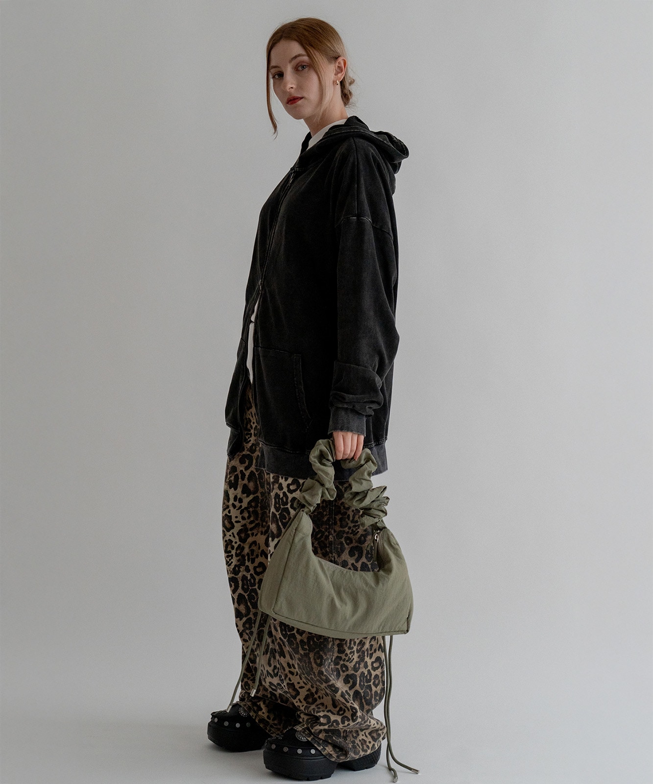 Rename  ドロスト ギャザーショルダーバッグ