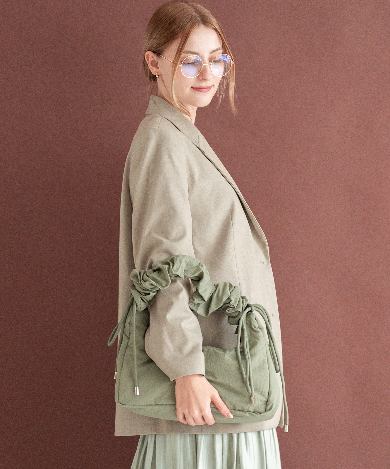 Rename  ドロスト ギャザーショルダーバッグ