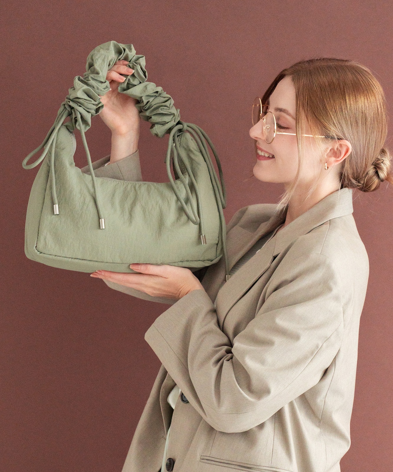 Rename  ドロスト ギャザーショルダーバッグ