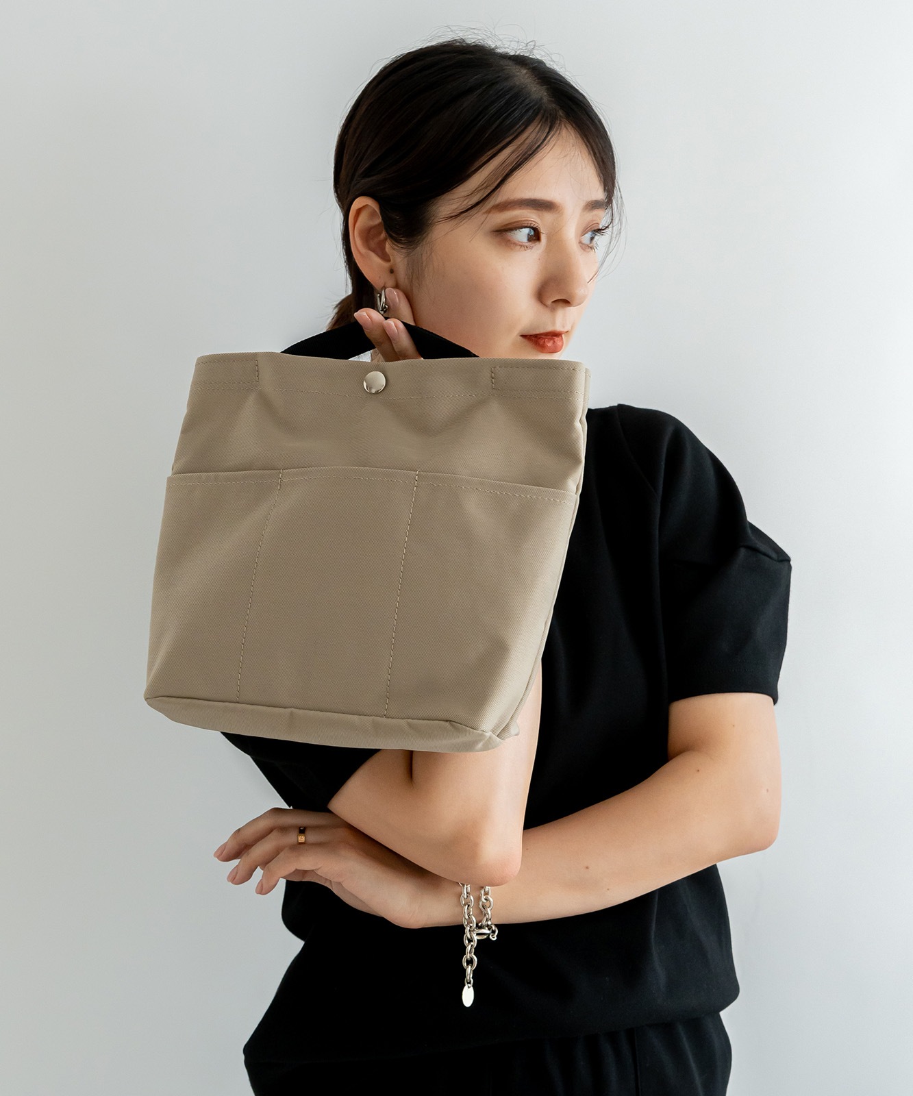 Rename ナイロン ポートレート バックインバッグ