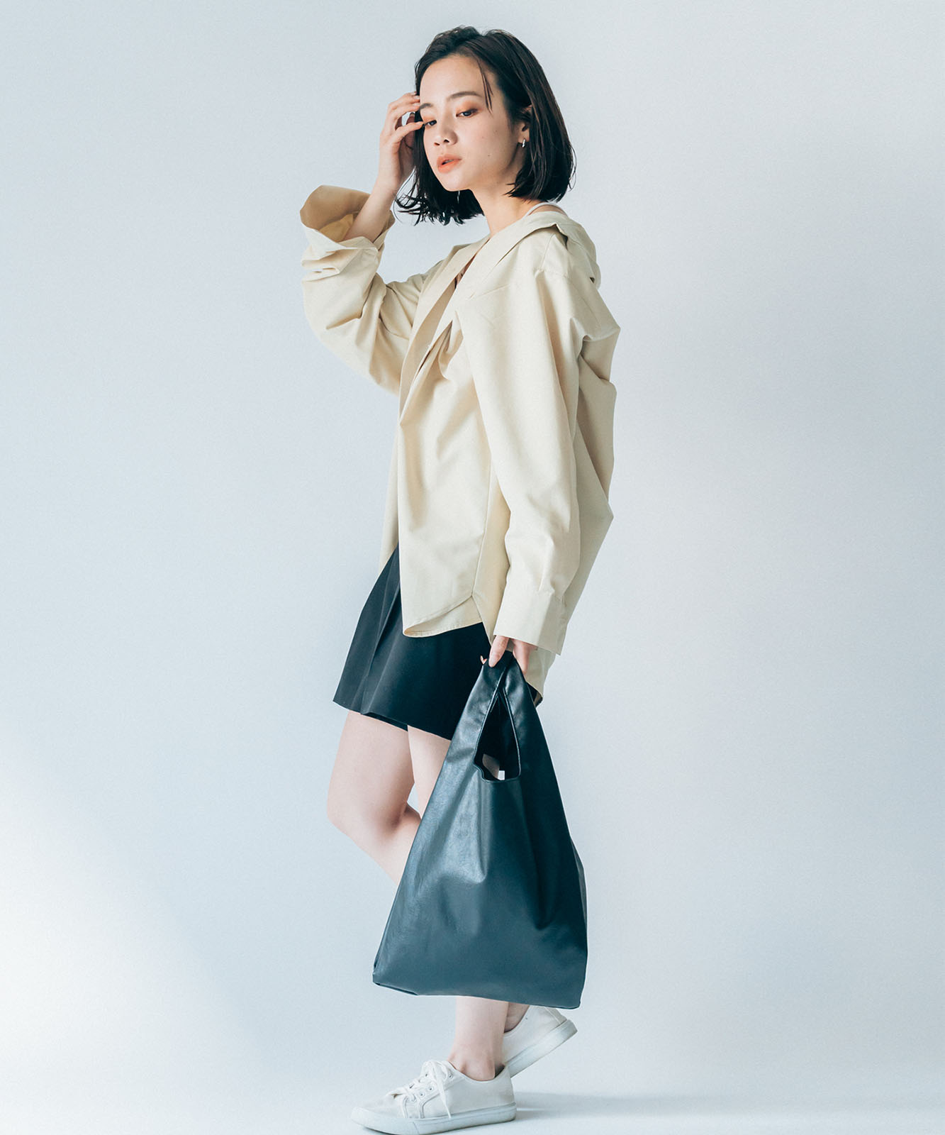 【即日発送】【レア物】アップリケ付きショルダーバッグ ap retro ショルダーバッグ バッグ ロゴ刺繍メタリック