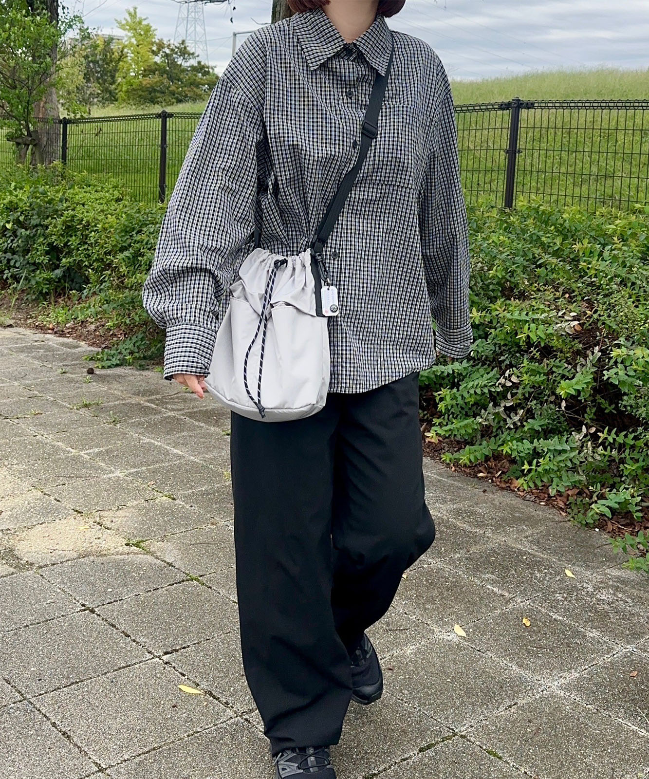 【 DEVICE × mikaコラボ 】 Rename カラビナ付き パラコード巾着 ナイロン ショルダーバッグ 巾着バッグ メンズ レディース