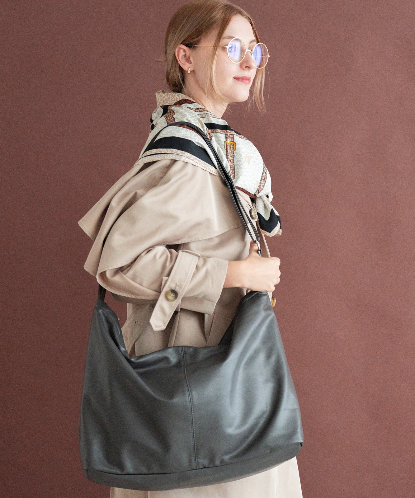 【 DEVICE 】 ルーズ マンメイドレザー ショルダーバッグ メンズ レディース ユニセックス 韓国風 Y2K 学生 おしゃれ DSG24036