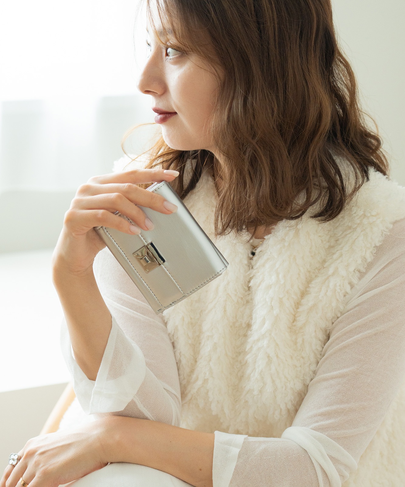 Rename グロッシー 3つ折り財布