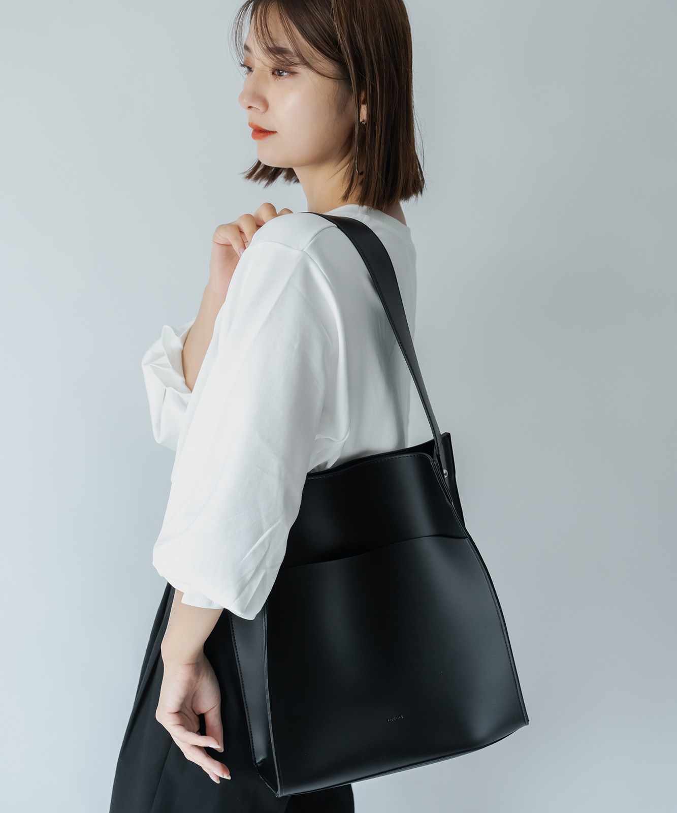 Rename フェイクレザー ショルダーバッグ