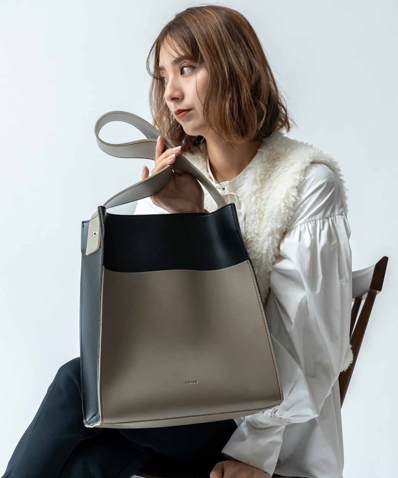 Rename フェイクレザー ショルダーバッグ