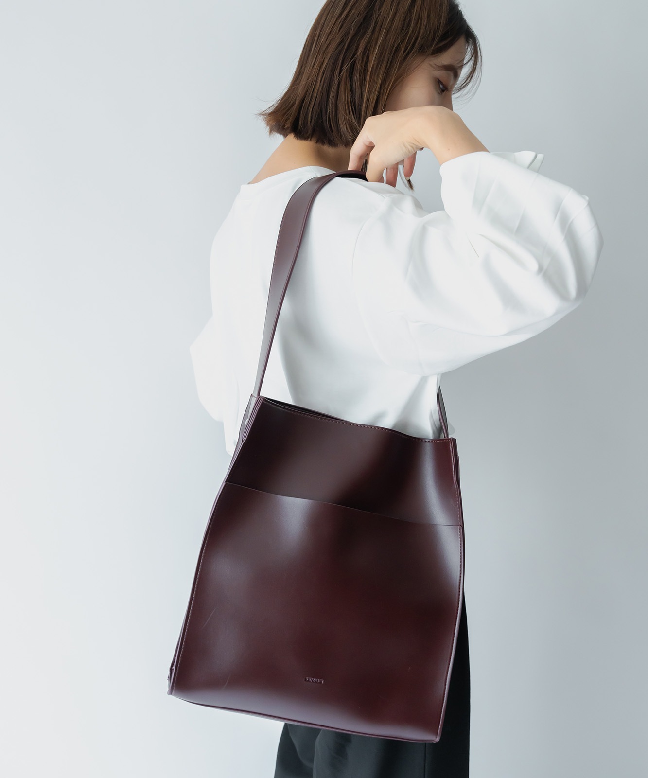 Rename フェイクレザー ショルダーバッグ