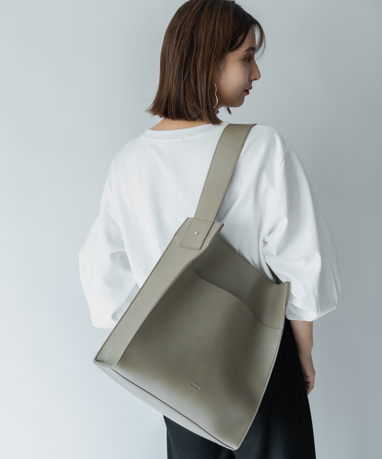 Rename フェイクレザー ショルダーバッグ