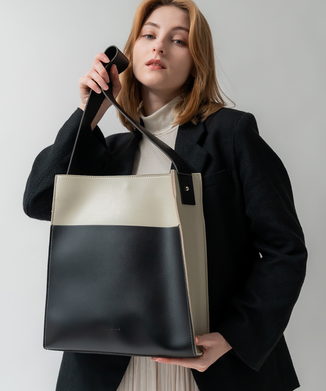 Rename フェイクレザー ショルダーバッグ