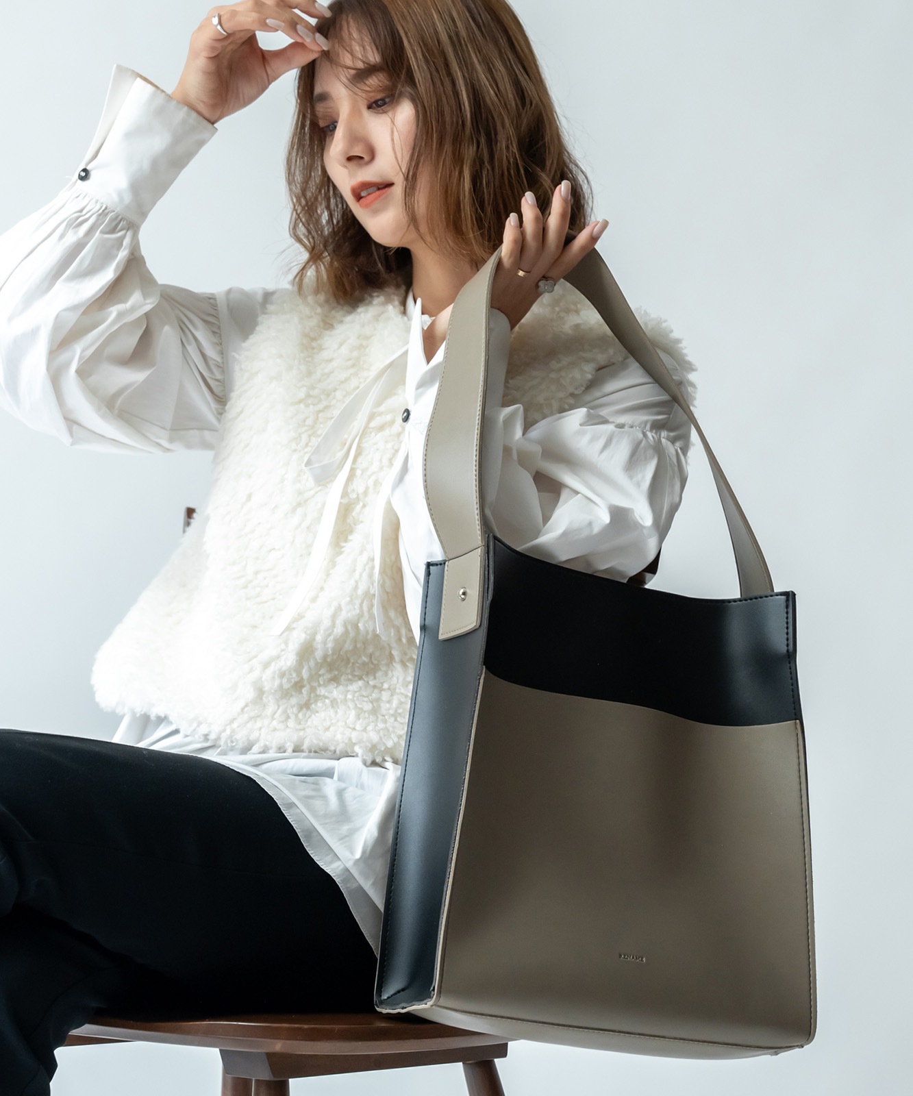 Rename フェイクレザー ショルダーバッグ