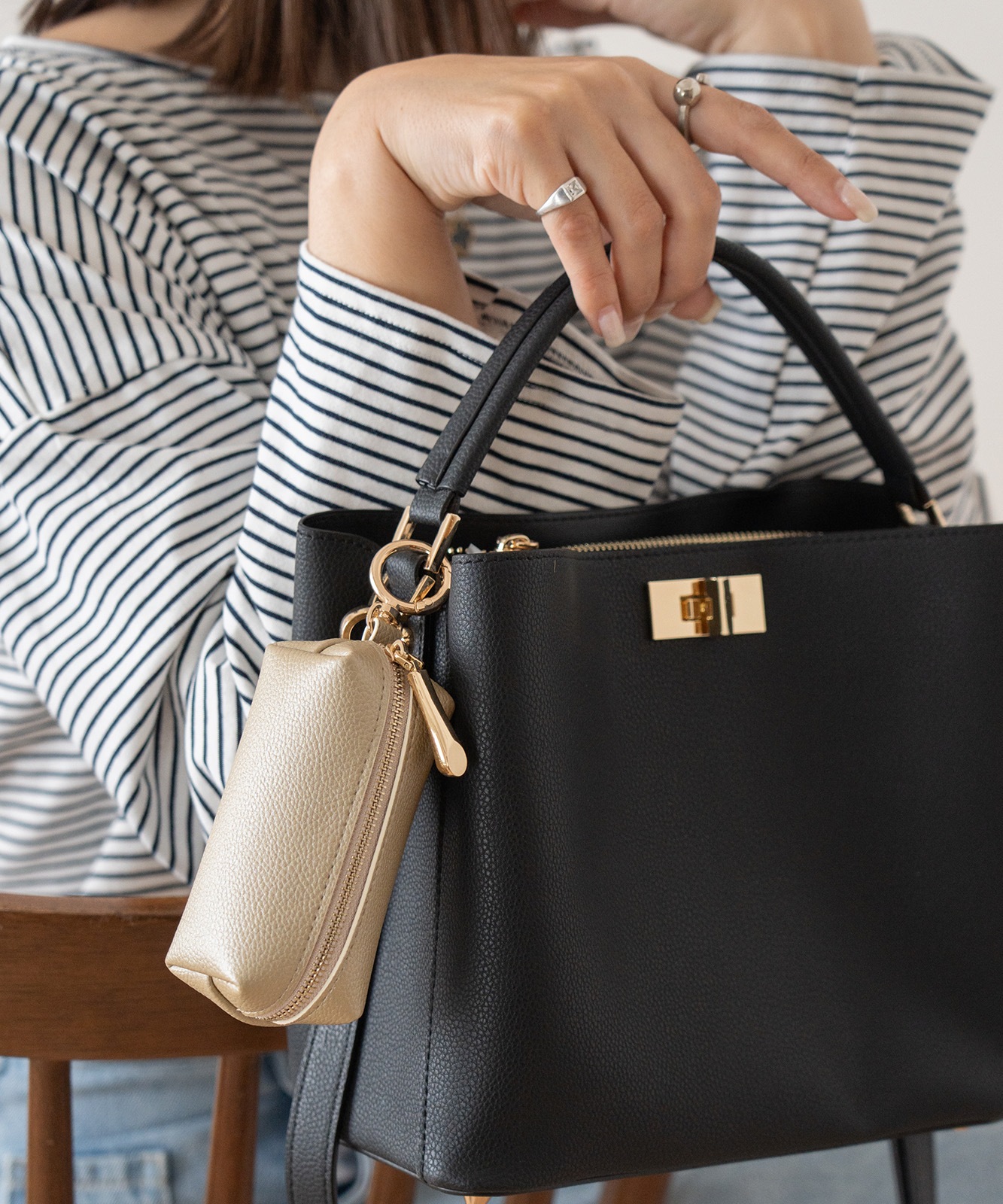 Rename  マルチ ポーチ 