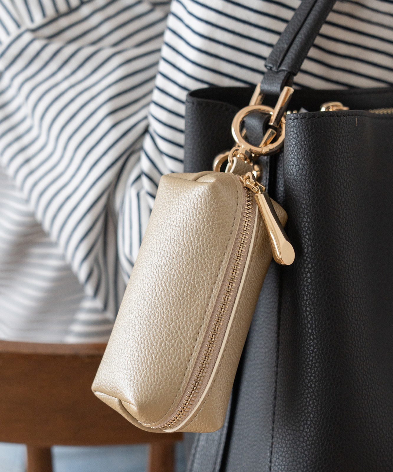 Rename  マルチ ポーチ 