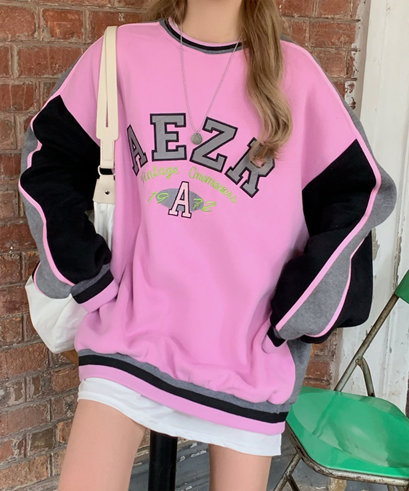 【未使用品】MCM ビッグロゴ スウェット トレーナー  S ピンク レディース 未使用品】MCM ビッグロゴ スウェット トレーナー S ピンク