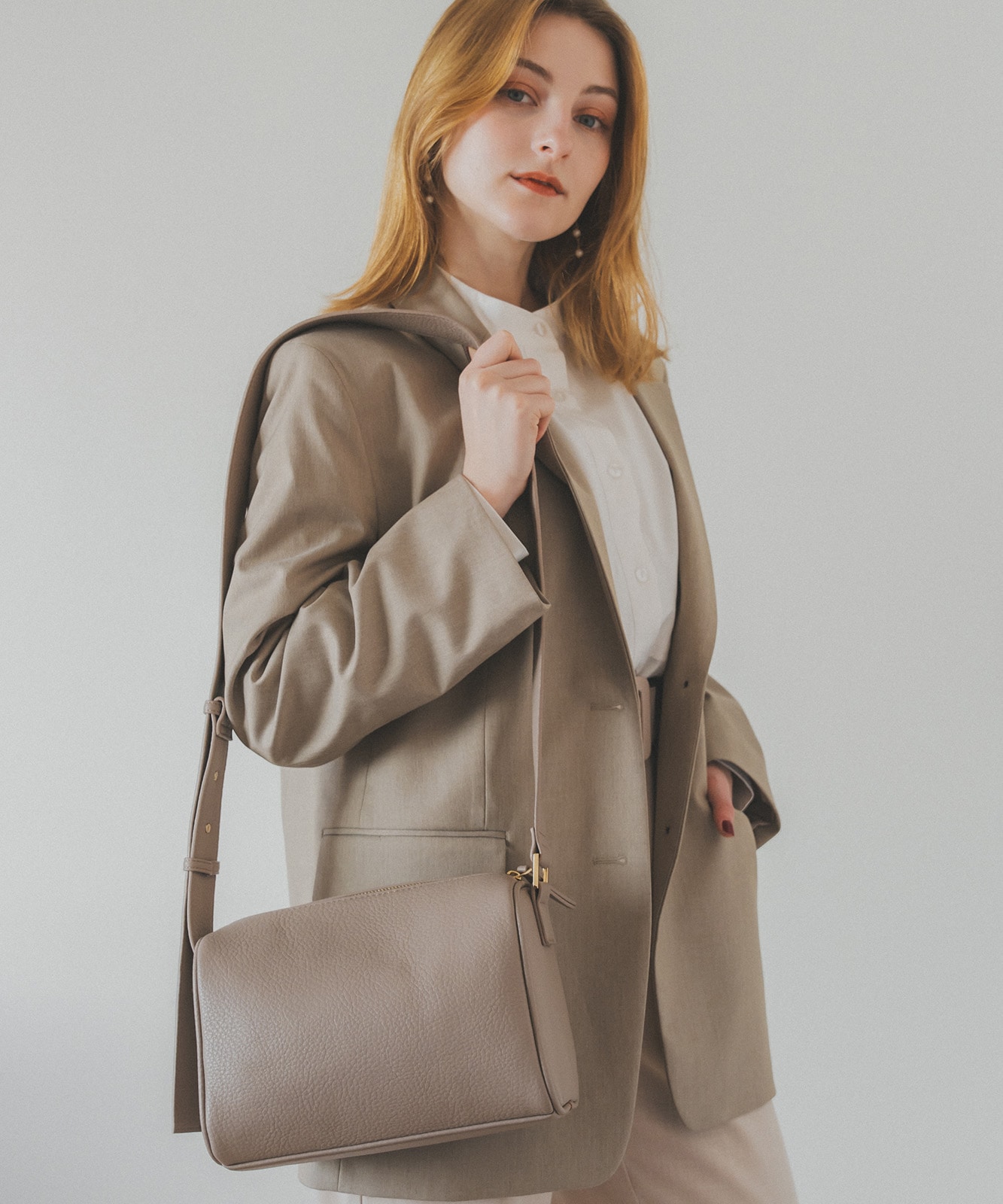 Rename フェイクレザー ボックス ショルダーバッグ