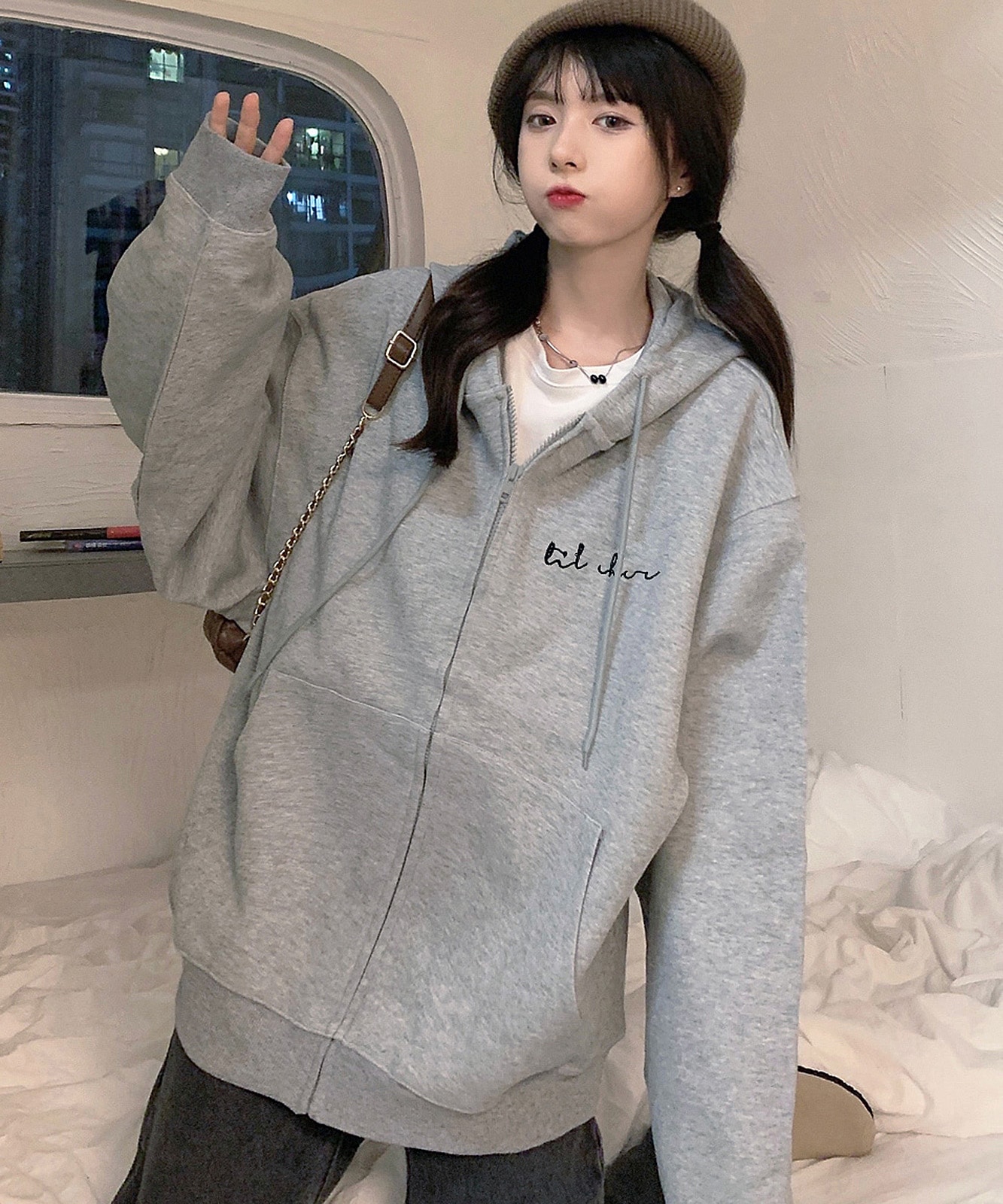 【 DEVICE select 】 ミニロゴプリント フーディ パーカー メンズ レディース ユニセックス 韓国風 Y2K カジュアル ストリート おしゃれ TA418P