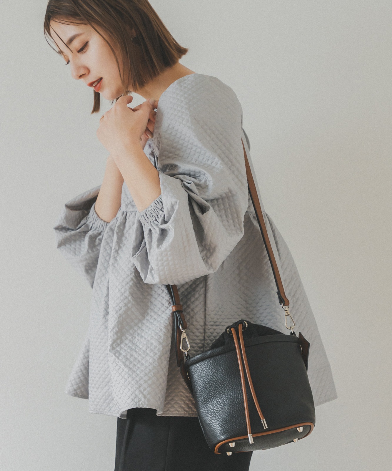 Rename コンビ 巾着 2way ショルダーバッグ