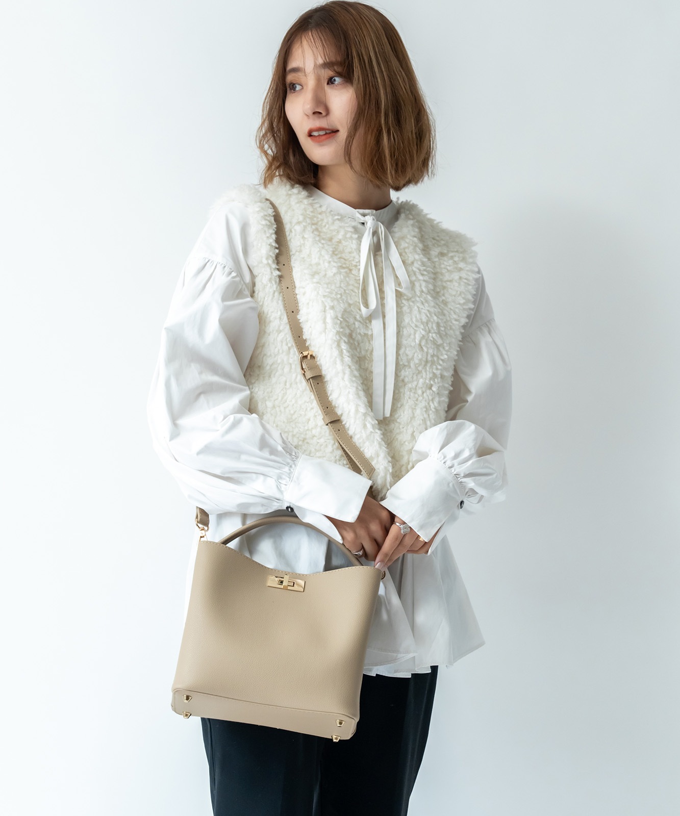 【 Rename 】 ワンハンドル 2way ハンドバッグ ショルダーバッグ レディース おしゃれ 高見え 上品 通勤 カジュアル 大人 女性 学生 RHG23045