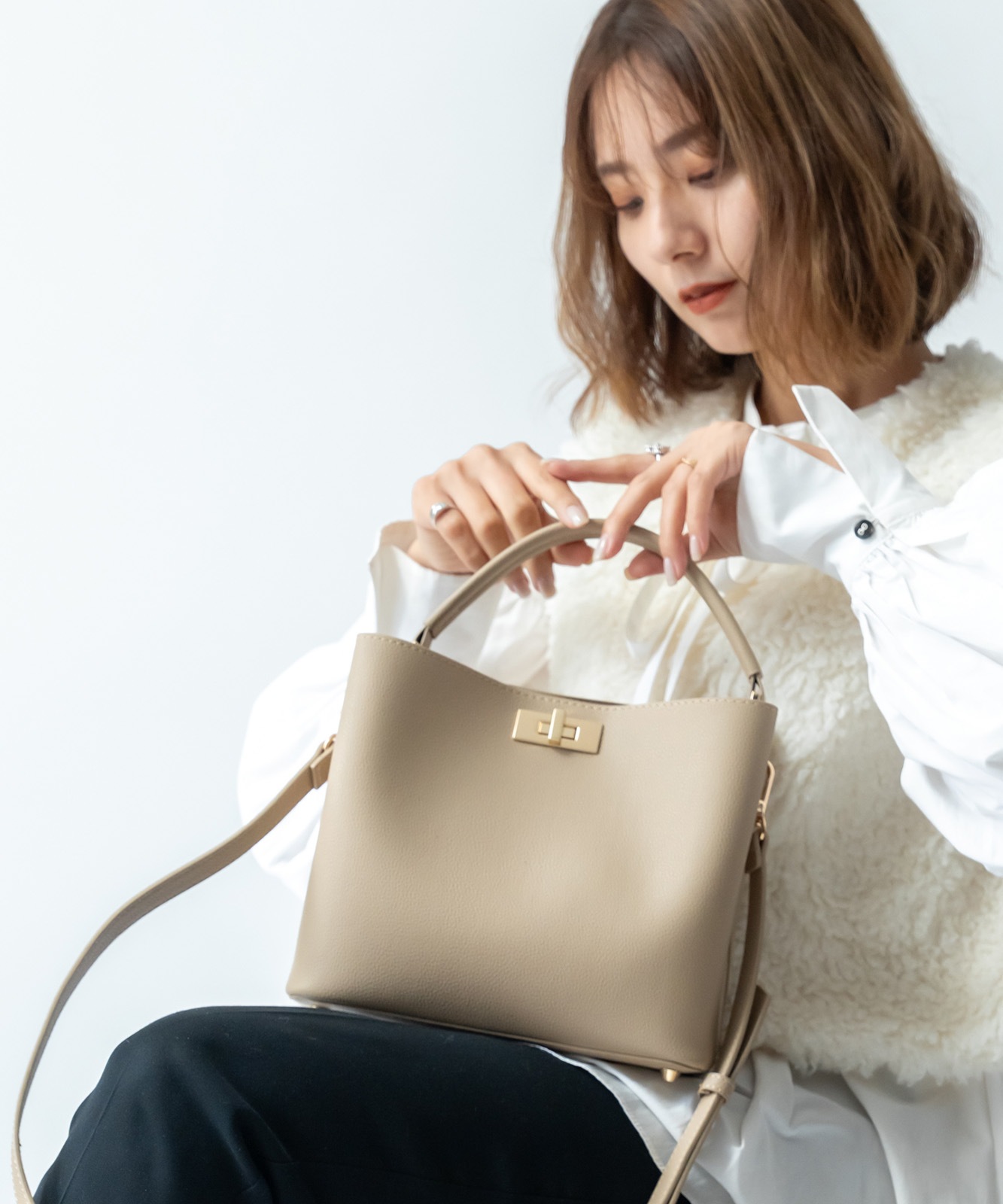 【 Rename 】 ワンハンドル 2way ハンドバッグ ショルダーバッグ レディース おしゃれ 高見え 上品 通勤 カジュアル 大人 女性 学生 RHG23045