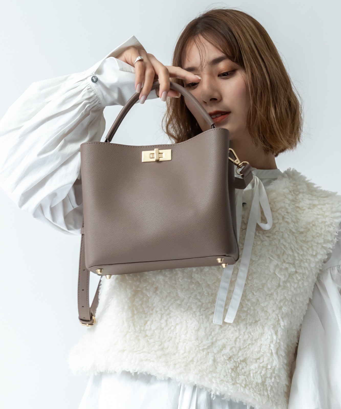 【 Rename 】 ワンハンドル 2way ハンドバッグ ショルダーバッグ レディース おしゃれ 高見え 上品 通勤 カジュアル 大人 女性 学生 RHG23045