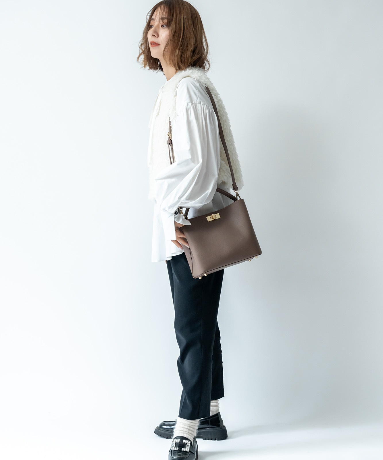 半額以下！！ジバンシー　限定モデル　ショルダーバッグ ハンドバッグ　正規品！ 楽天市場】【P5倍】ショルダーバッグ ハンドバッグ EVA素材 軽い 軽量